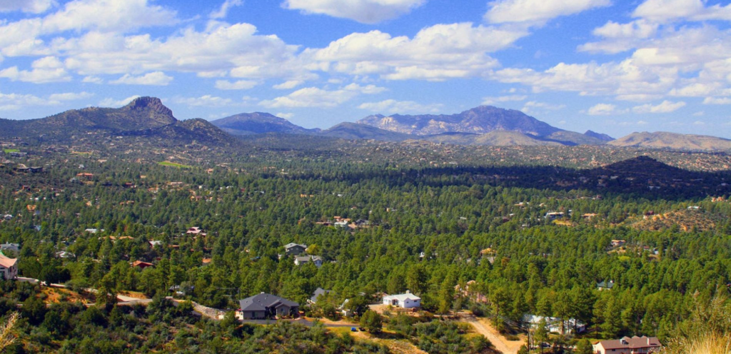 Budget Van Journeys: Best Weekend Routes Under $200